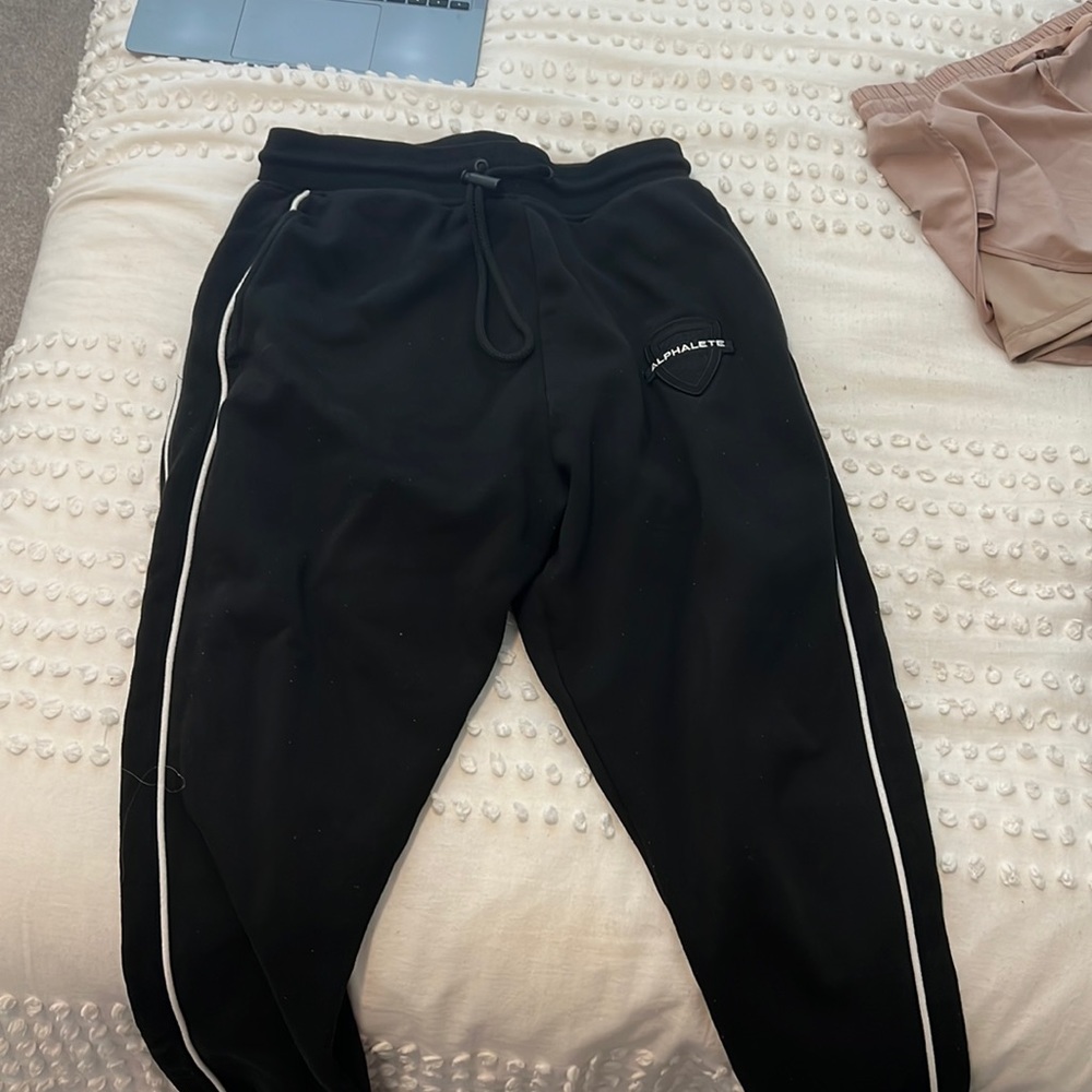 Alphalete sweatpants
